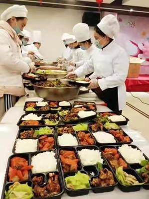 寻味武汉 团餐迎来洗牌期？25年餐饮老店跨界拓展新赛道